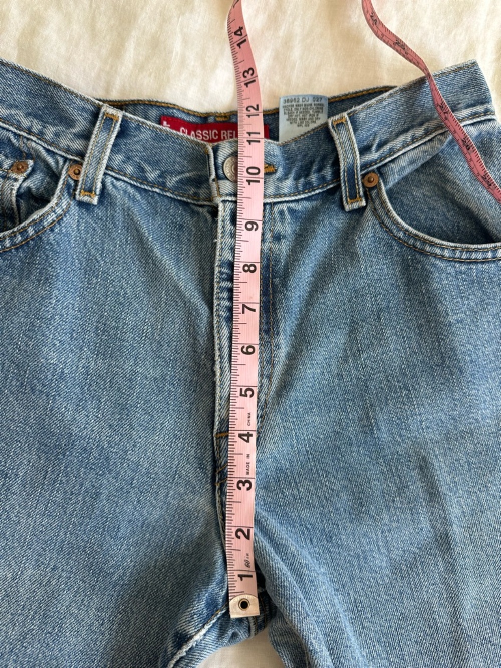 Levi’s 550 Relaxed Fit Tapered Leg Jeans Vintage Y2K Light Wash - Picture 11 of 12